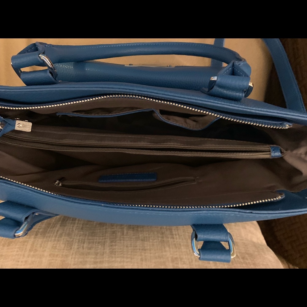 Damsel in Defense Carry Purse